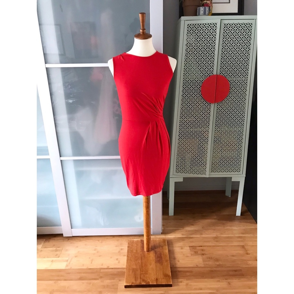 Lulu’s Red Simple Twist Mini Dress